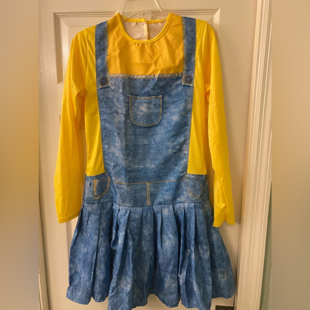 Female Minion Costume size Medium